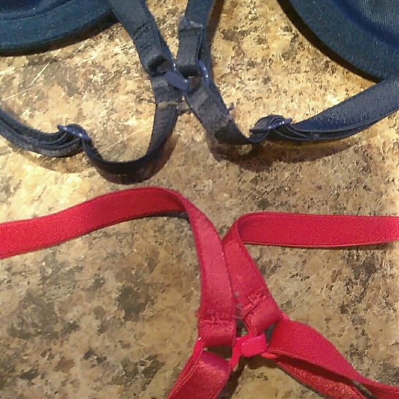 Bras - Picture 2 of 4